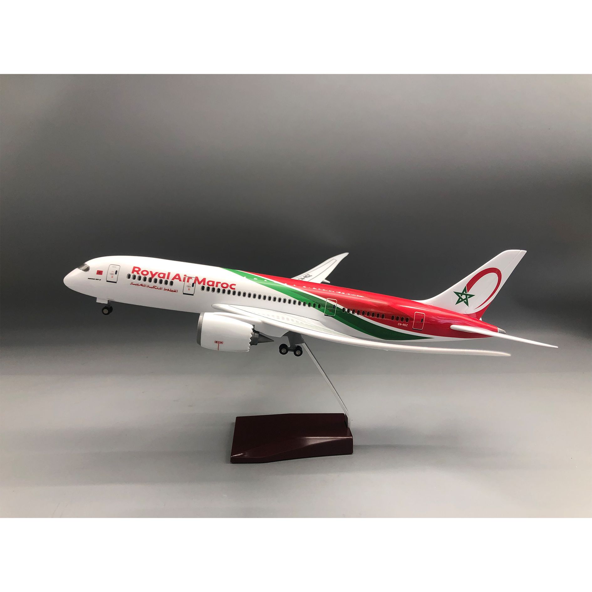 1/130 Scale Royal Air Maroc 78 - Home Office Architecture recension och pris