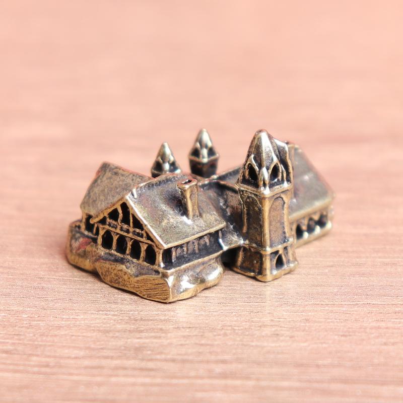 Brass Small House Miniature Fi - Home Office Architecture recension och pris